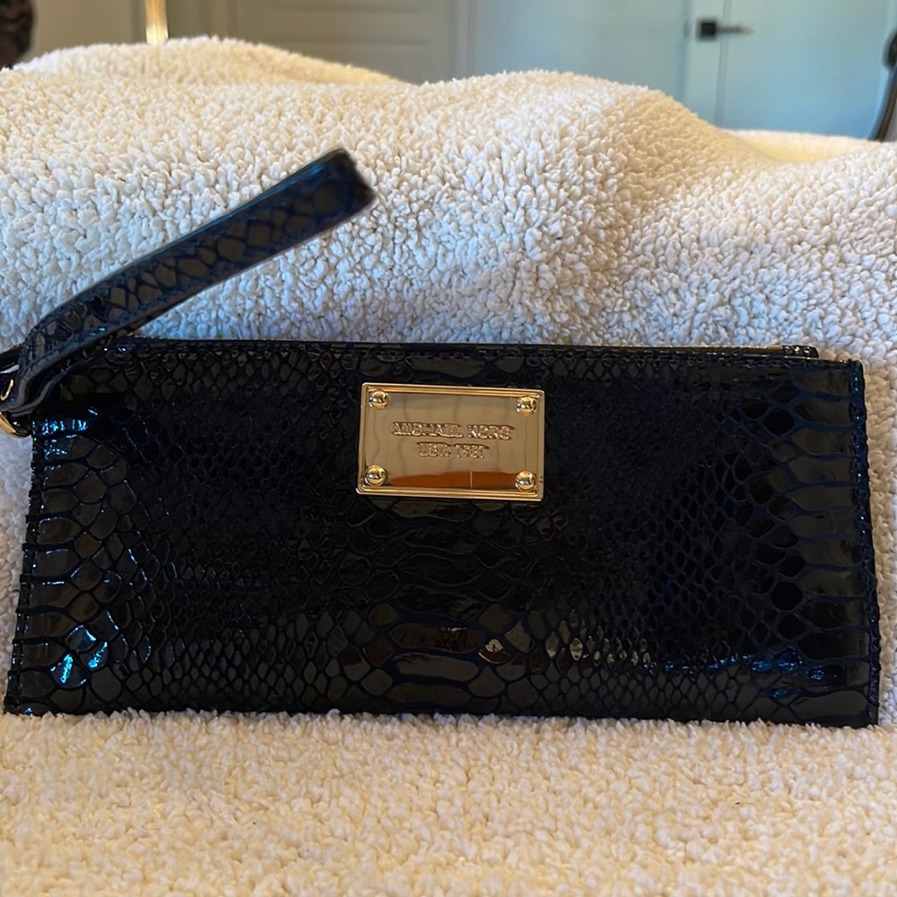 Michael Kors Wristlet, perfect evening bag